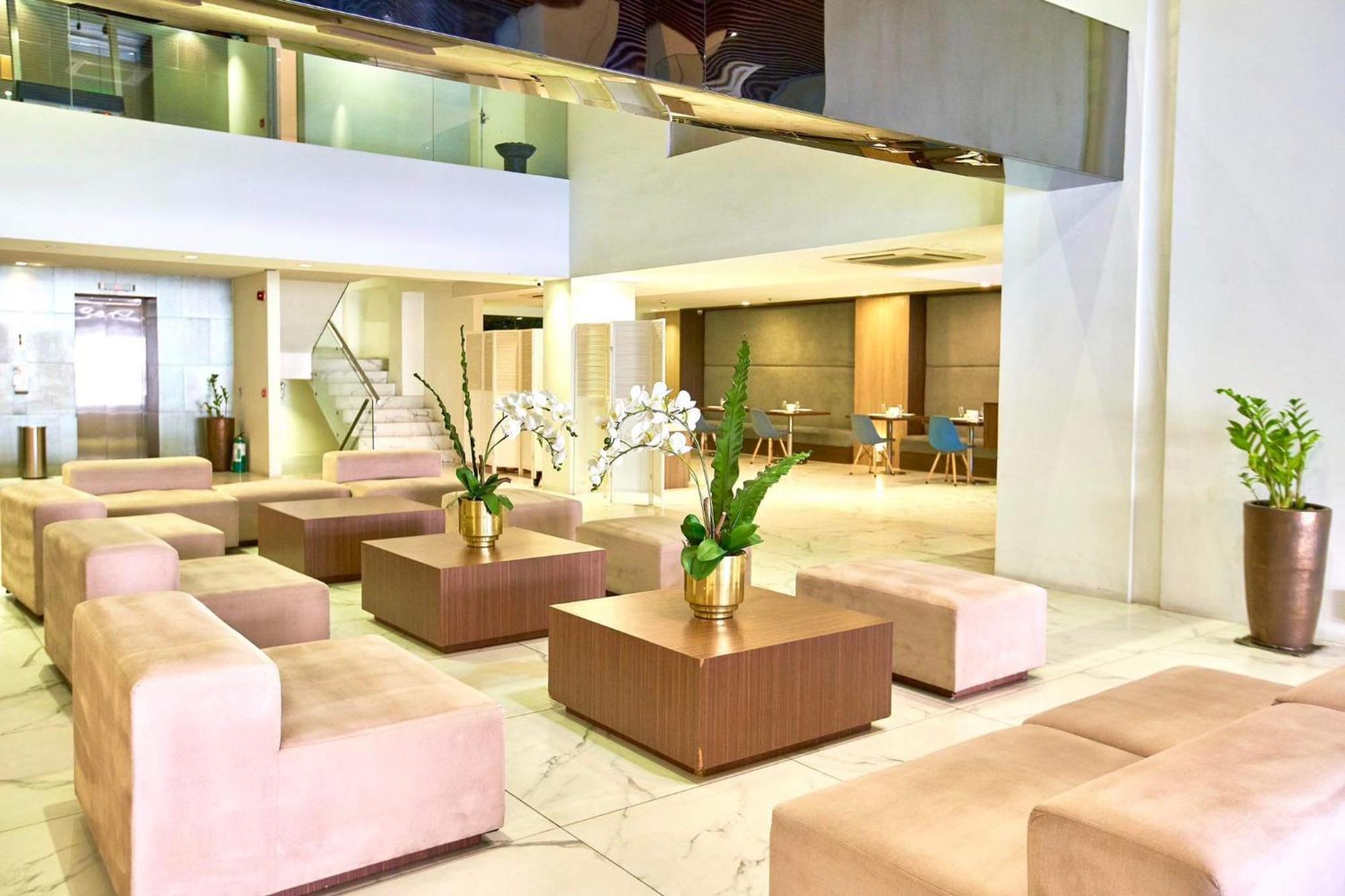 Ramada Encore By Wyndham Makati Makati City Exterior foto